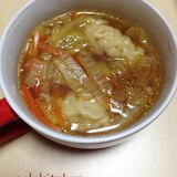 白菜とニンジンの中華スープ餃子